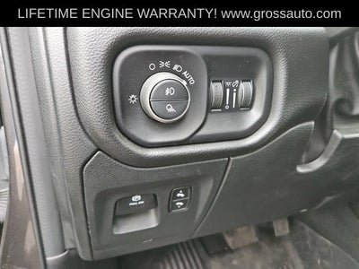 2023 RAM 1500 Laramie Crew Cab 4x4 5'7" Box