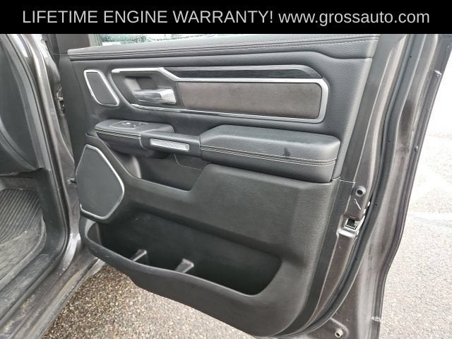 2023 RAM 1500 Laramie Crew Cab 4x4 5'7" Box