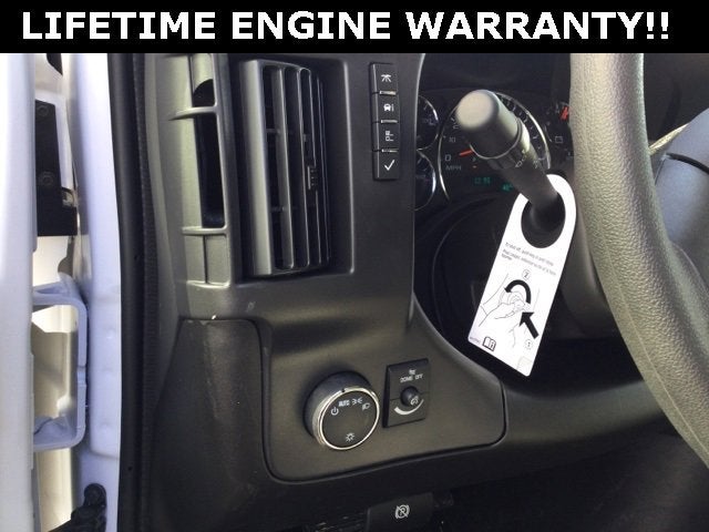 2025 Chevrolet Express Cargo 3500 WT