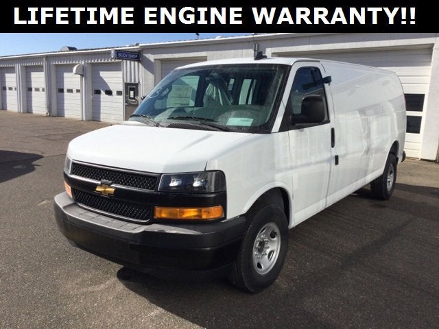 2025 Chevrolet Express Cargo 3500 WT