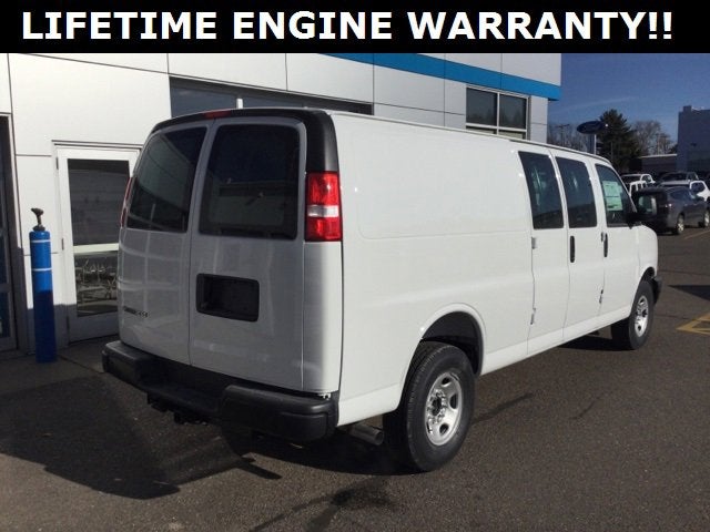 2025 Chevrolet Express Cargo 3500 WT