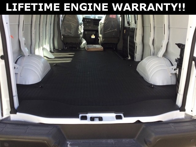 2025 Chevrolet Express Cargo 3500 WT