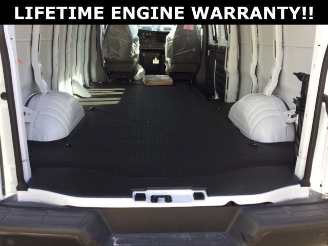 2025 Chevrolet Express Cargo 3500 WT