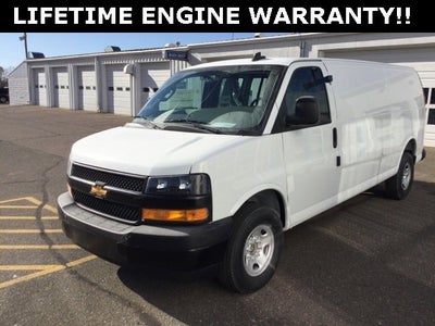 2025 Chevrolet Express Cargo 3500 WT