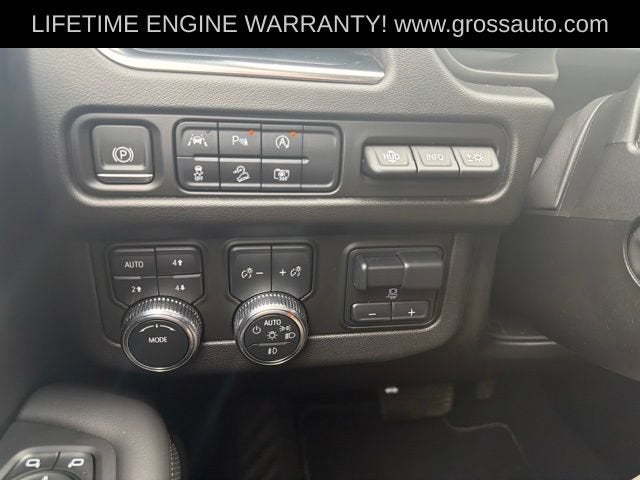 2024 GMC Yukon XL AT4