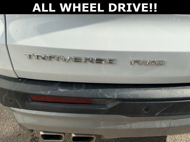 2025 Chevrolet Traverse LT