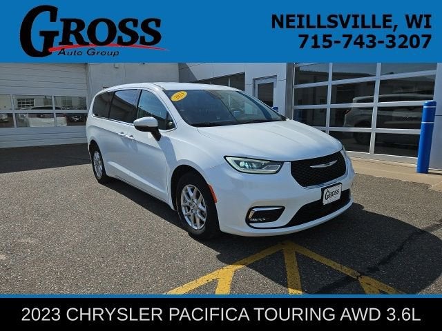 2023 Chrysler Pacifica Touring L