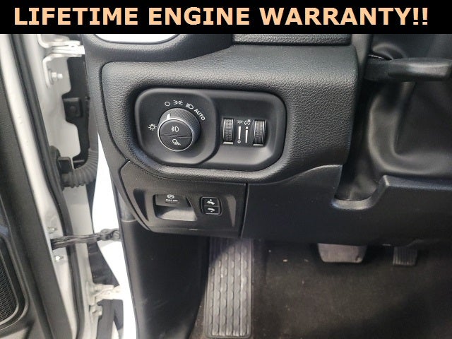 2025 RAM 1500 Big Horn Crew Cab 4x4 5'7' Box