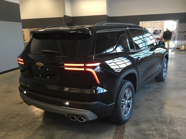 2025 Chevrolet Traverse AWD LT