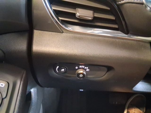 2023 Chevrolet Traverse LT Cloth w/2FL