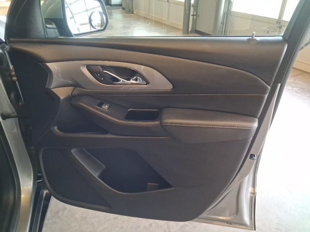 2023 Chevrolet Traverse LT Cloth w/2FL