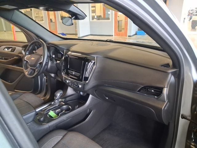 2023 Chevrolet Traverse LT Cloth w/2FL