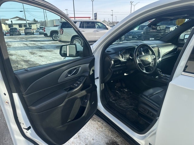 2022 Chevrolet Traverse LT Leather