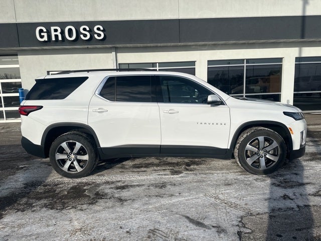 2022 Chevrolet Traverse AWD LT Leather