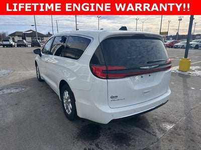 2024 Chrysler Pacifica Touring L