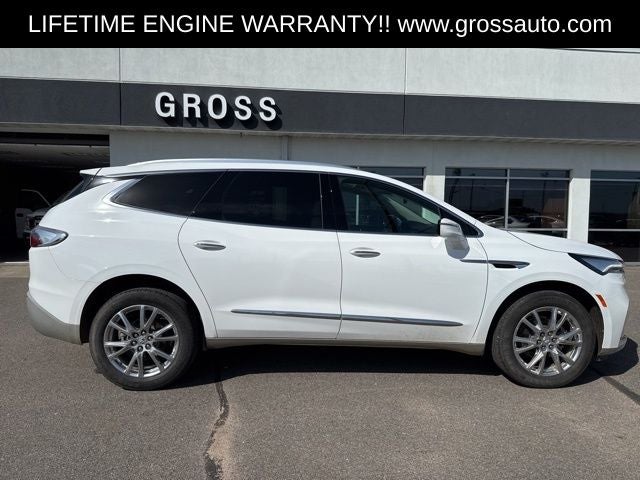 2023 Buick Enclave Essence