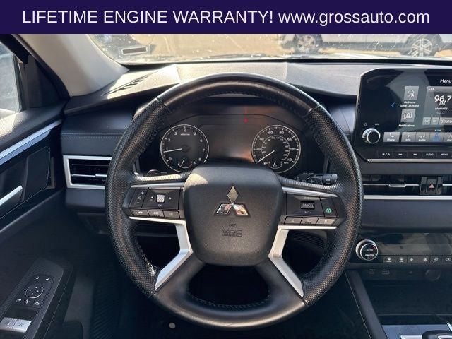 2024 Mitsubishi Outlander SE