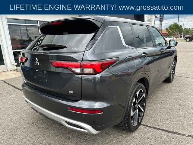 2024 Mitsubishi Outlander SE